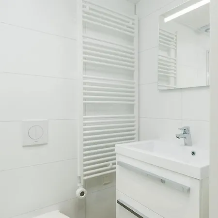 House With Three Bathrooms, On A Holiday Park * Nieuw-Loosdrecht